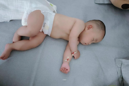 灵宝怀孕多久会显肚子